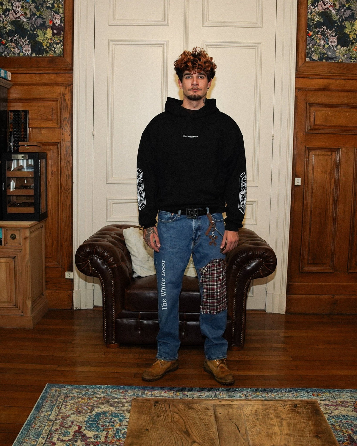 LE SWEAT "LA PORTE" - The White Door
