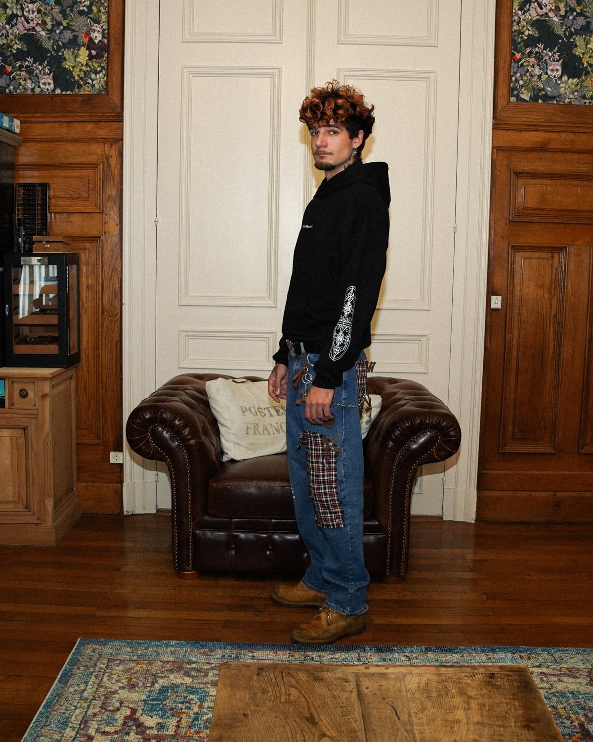 LE SWEAT "LA PORTE" - The White Door